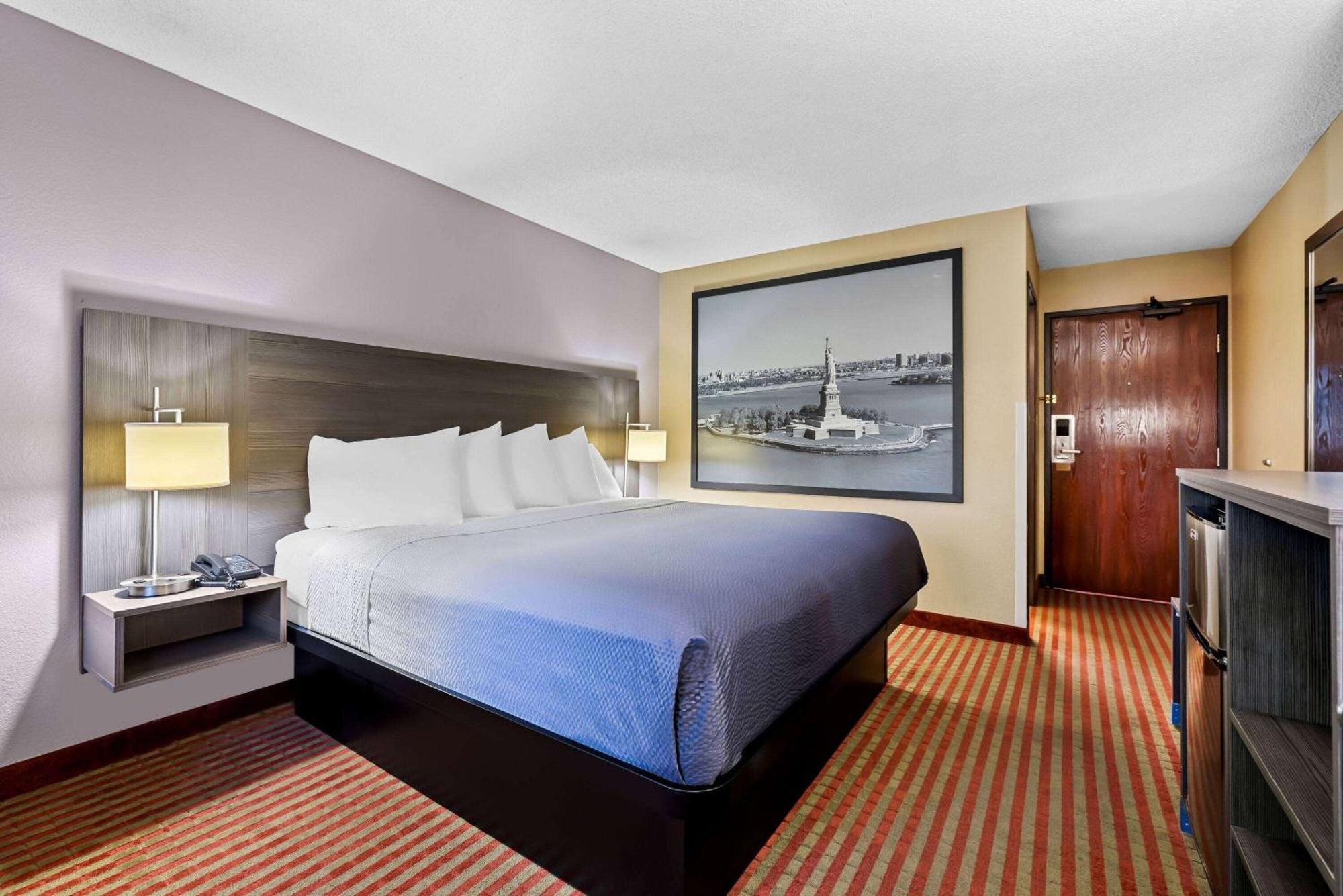 Super 8 by Wyndham Amsterdam Hotel Eksteriør billede